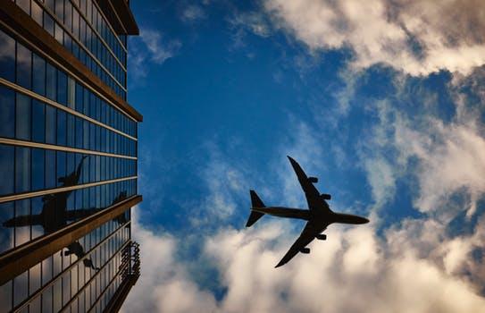 8 Business Travel Hacks to Make It More Comfortable